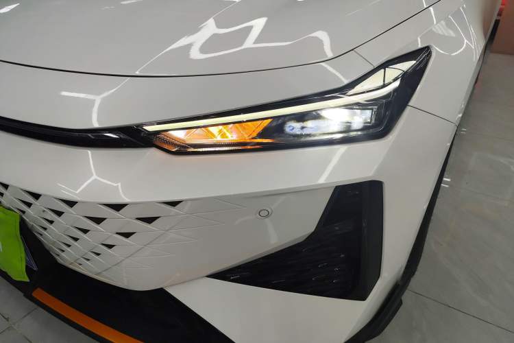 Used Changan UNI-V 2024 1.5T Prestige Sport Edition