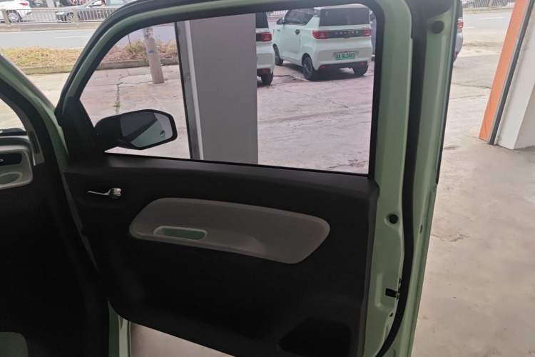 Used Wuling Hongguang MINIEV 2021 Macaron Fashion Model Lithium Iron Phosphate
