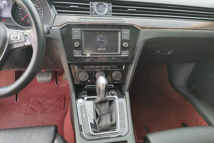 Used Volkswagen Magotan 2019 330TSI DSG Leading Model China VI Standard