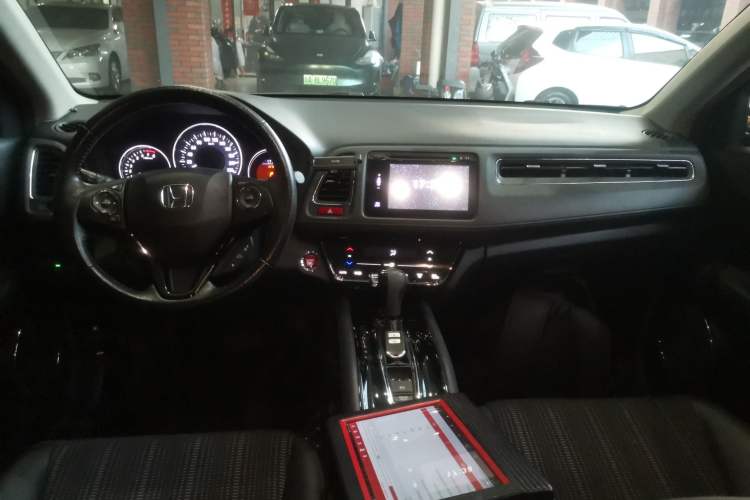 Used Honda Vezel 2017 1.8L CVT Two-Wheel Drive Luxury Model