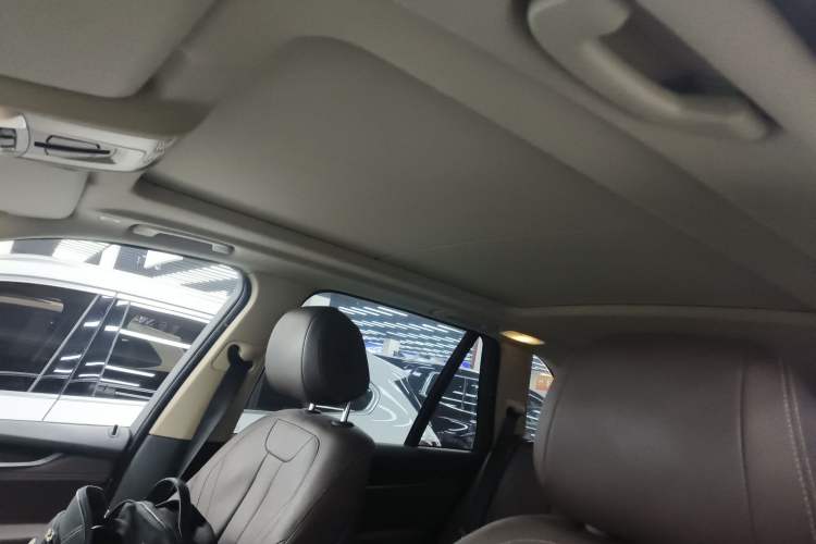 Used BMW X5 2015 xDrive28i
