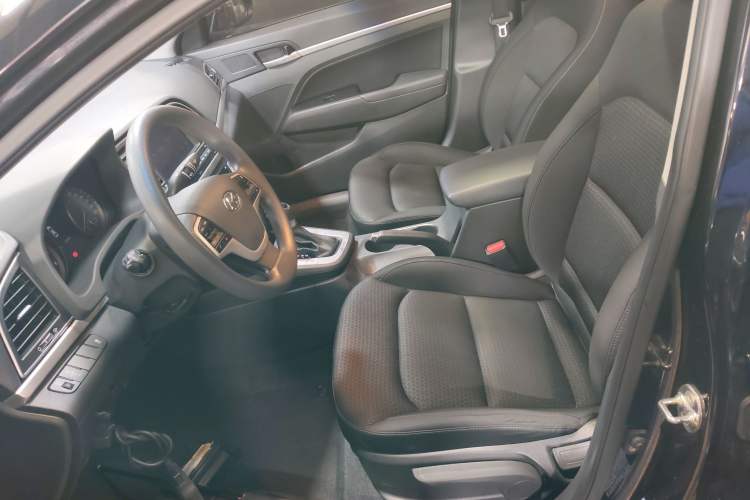 Used Hyundai Elantra 2016 1.6L Automatic ZhiXuan – Elite Version
