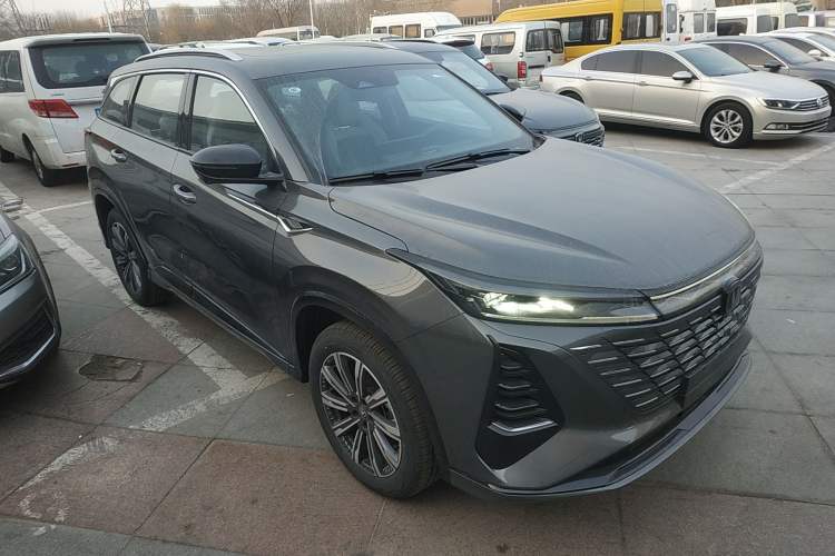 Used Changan CS75 PLUS 2026 Model, Smart Champion Edition 1.5T New Blue Whale Smart Navigation Version
