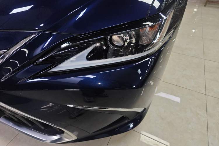 Used Lexus ES 2022 200 Excellence Edition
