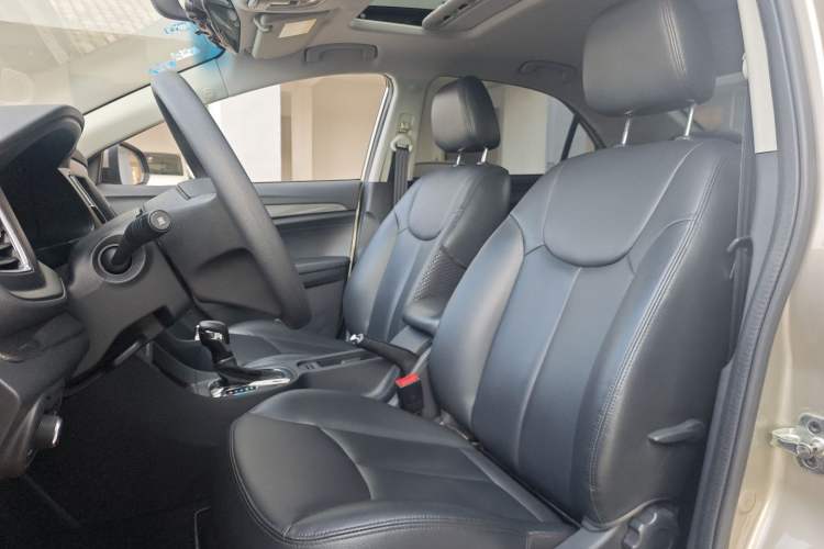 Used Roewe 360 2015 1.5L Automatic Luxury Edition
