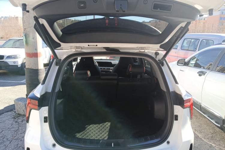 Used Changan CS75 PLUS 2023 3rd Generation 1.5T Automatic Prestige Model
