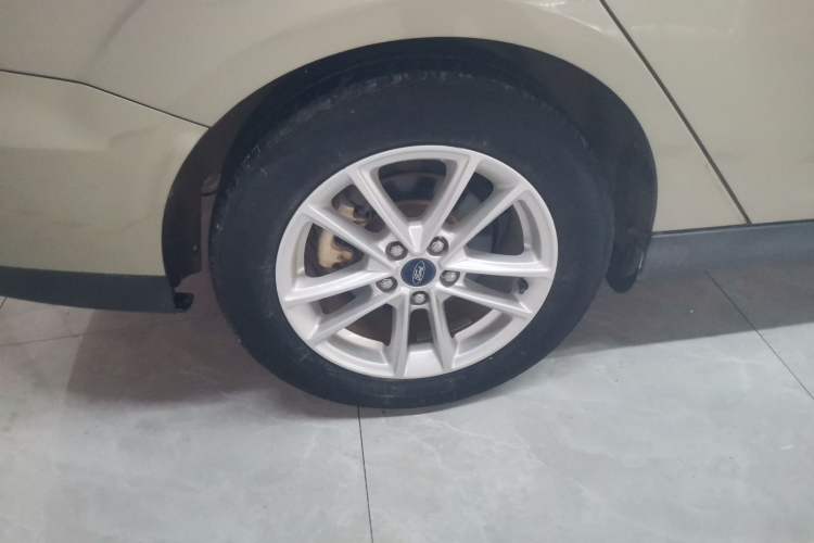 Used Ford Focus 2015 Sedan 1.6L Automatic Trend Model
