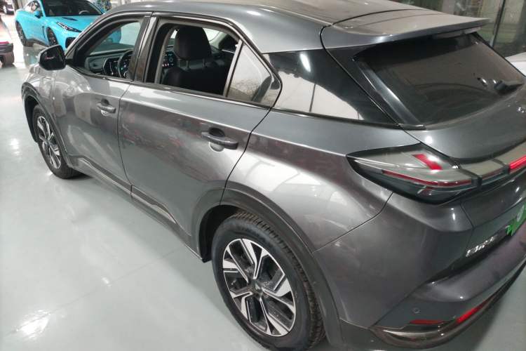 Used NETA U 2023 NETA U-Ⅱ 400 U Show Edition – Lithium Iron Phosphate
