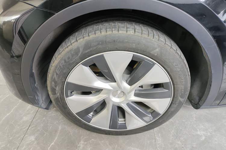 Used Tesla Model Y 2021 Standard Range Rear-Wheel Drive Version