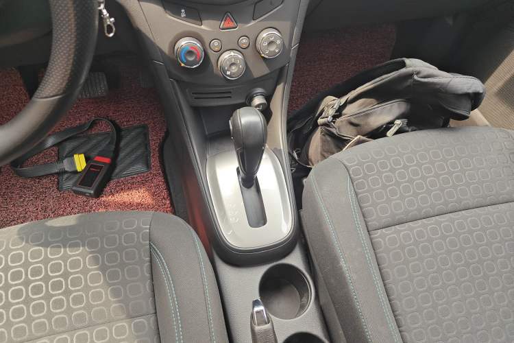 Used Chevrolet Trax 2016 1.4T Automatic Two-Wheel Drive Comfort Version with Sunroof
