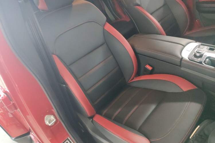 Used  BJ40 2020 2.0T Automatic Four-Wheel Drive Urban Hunter Edition Chivalrous Type
