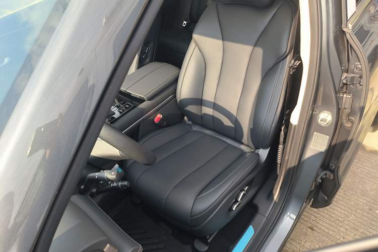 Used Hima AITO M7 2024 1.5T Rear-Drive Plus Version 5 Seats
