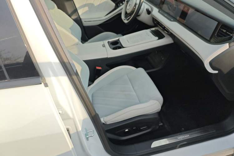 Used VOYAH FREE 2025 318 318 km Rear-Drive Touring Edition
