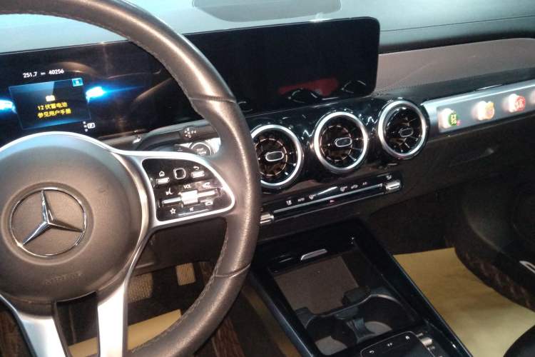 Used Mercedes-Benz GLB 2023 GLB 200 Dynamic Edition
