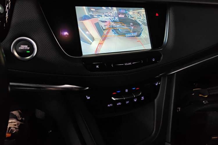 Used Cadillac XT5 2018 28E Four-Wheel Drive Tech Version
