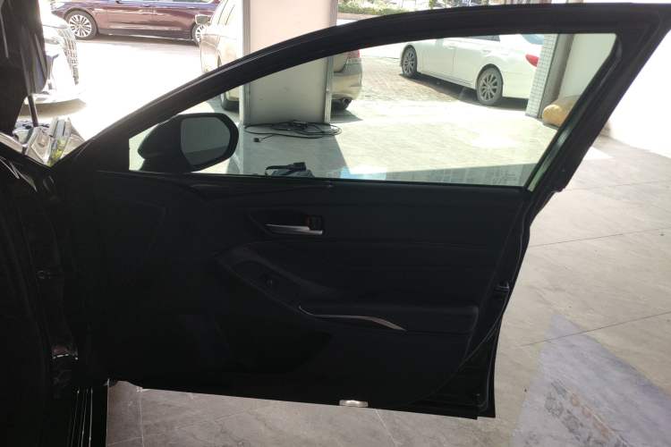 Used Toyota Avalon 2023 2.0L Premium Edition
