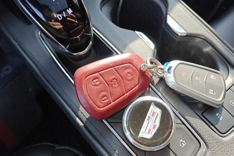 Used Cadillac XT4 2021 28T Two-Wheel Drive Leading Version
