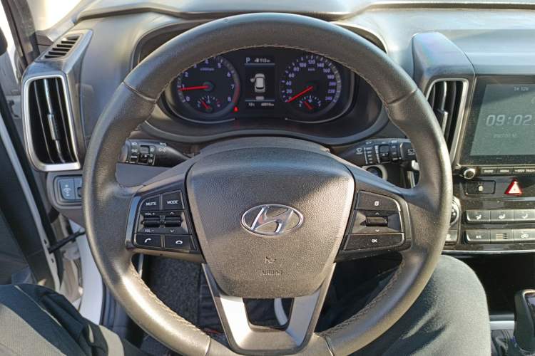 Used Hyundai ix35 2019 2.0L Automatic 2WD Zhiyong·Changxiang Edition China VI Standard
