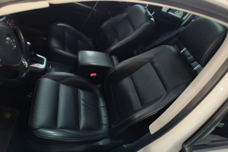 Used Volkswagen Tiguan 2017 300TSI Automatic Two-Wheel Drive Silk Road Comfort Edition
