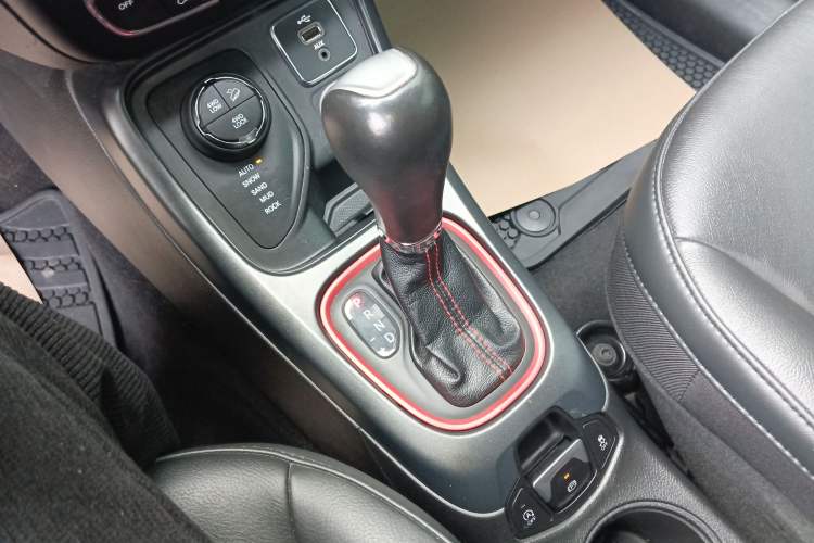 Used  Compass 2017 200TS Automatic High-Performance All-Wheel Drive Edition
