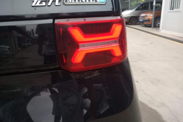 Used Wuling Hongguang MINIEV 2022 GAMEBOY 200km Gaming Edition with Lithium Iron Phosphate
