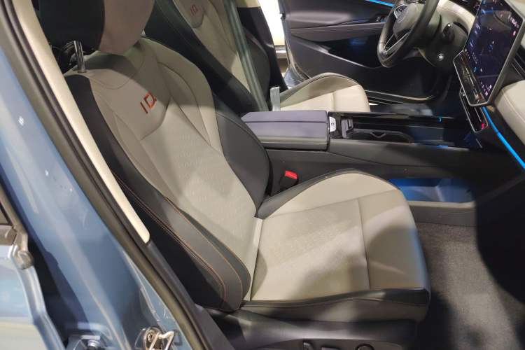 Used Volkswagen ID.7 VIZZION 2024 AIR model
