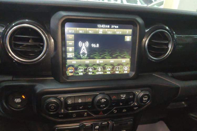 Used  Wrangler 2022 2.0T High Altitude Four-Door Edition
