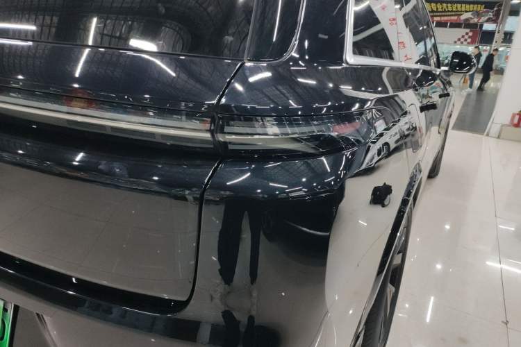 Used Li Auto L8 2023 Pro Model
