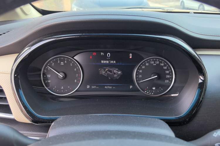 Used Buick GL8 2023 Facelifted Land Cruiser Executive Luxury Version
