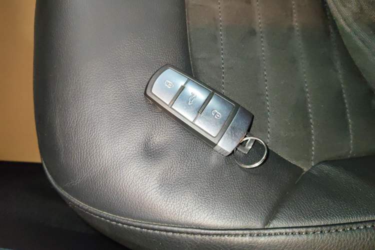 Used Volkswagen Magotan 2016 1.8TSI Luxury Comfort Model
