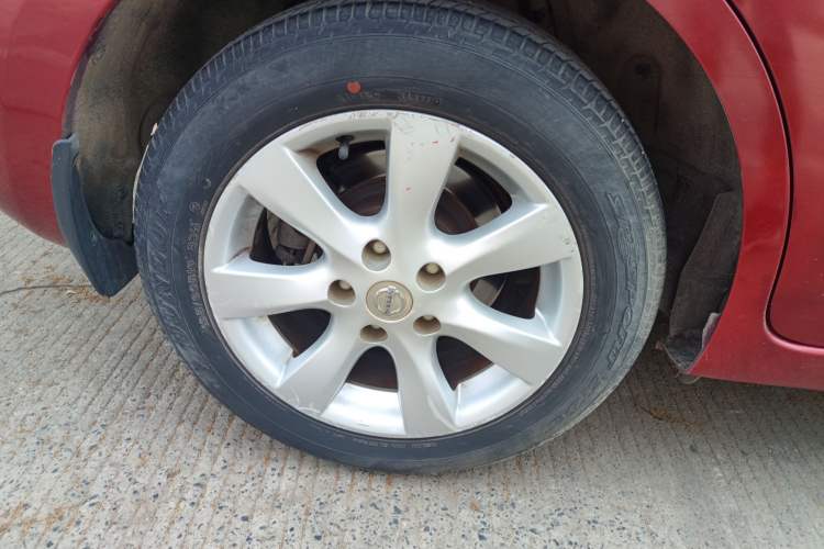 Used Nissan Tiida 2011 1.6L CVT Luxury Edition
