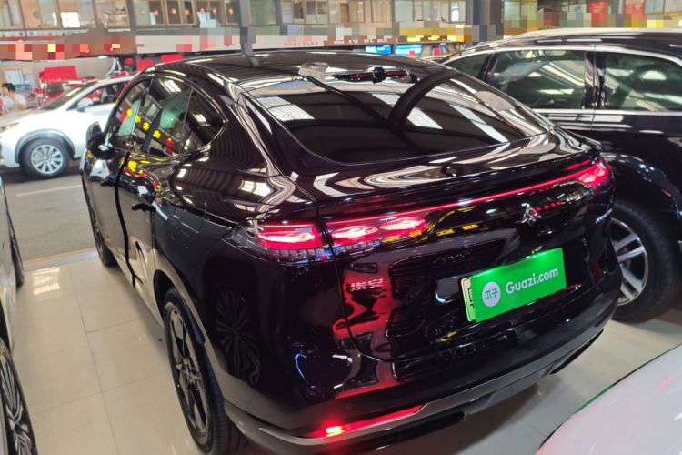 Used  HT 2024 825 Ultra-High Voltage Intelligent Driving Edition
