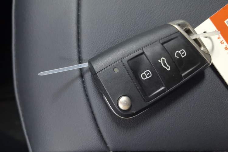 Used Volkswagen Tharu 2025 NewRui 300TSI Prestige Edition
