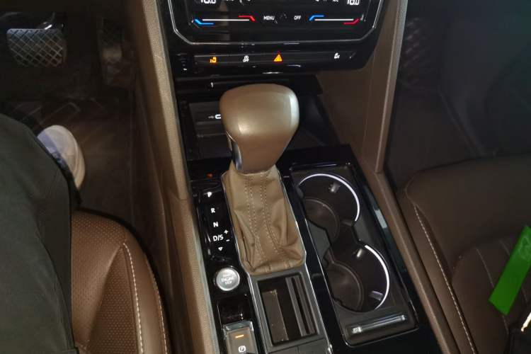 Used Volkswagen Viloran 2020 330TSI Luxury Edition
