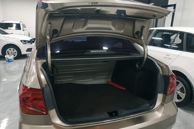 Used Volkswagen Jetta 2019 Dream Edition 1.5L Automatic Fashionable Version
