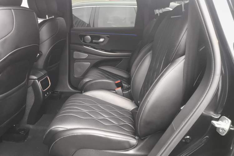 Used  Lanyue 2024 International Edition 400T Four-Wheel Drive Star Prestige 6-Seater
