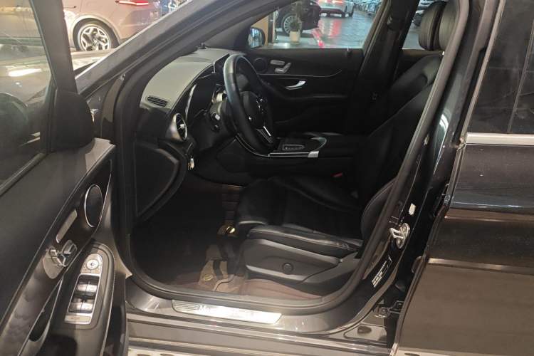 Used Mercedes-Benz GLC 2020 Facelift GLC 300 L 4MATIC Dynamic Edition
