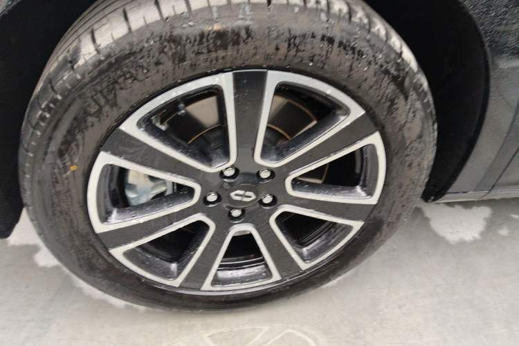 Used Hima AITO M7 2024 1.5T Intelligent Driving Rear-Drive Pro Version 5 Seats
