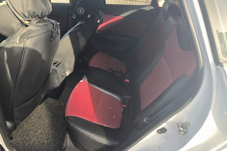 Used Kia K2 2012 Hatchback 1.4L MT GLS
