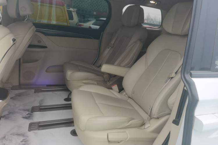 Used Buick GL8 2023 ES Lu Zun Deluxe Model
