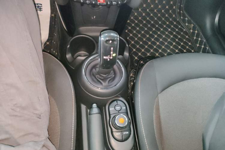 Used  MINI 2019 1.5T ONE PLUS
