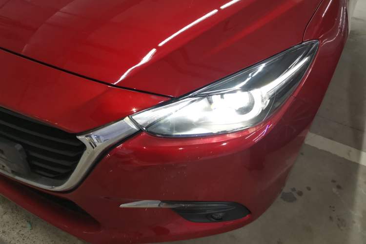 Used Mazda Mazda 3 Axela 2017 Sedan 1.5L Automatic Luxury Model Emission Standard China V
