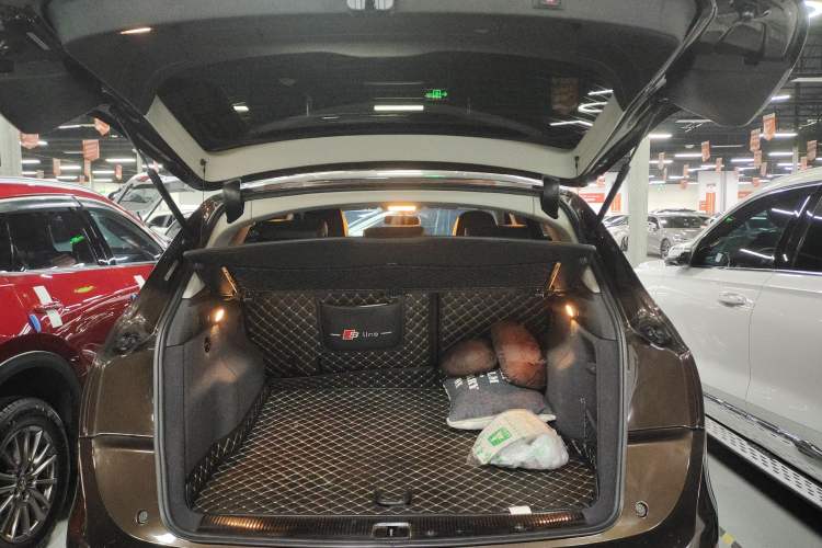 Used Audi Q5 2018 Collector's Edition 40 TFSI Technology Model
