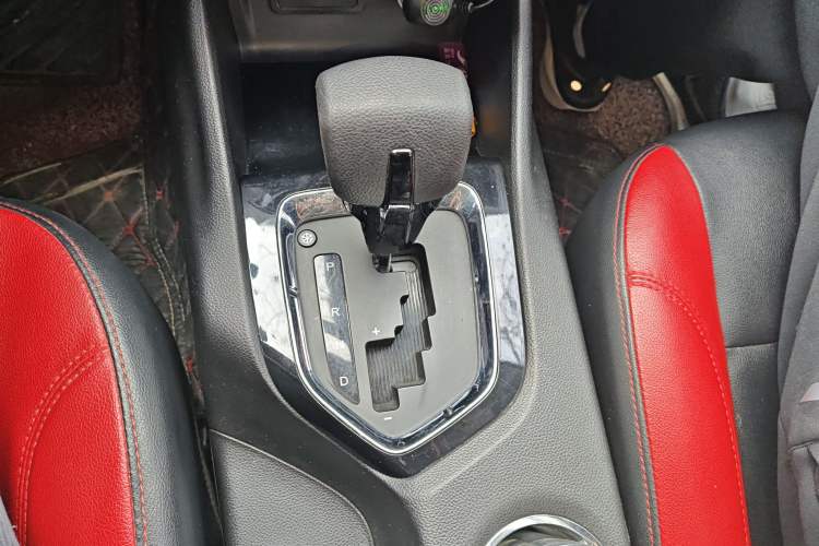 Used Soueast DX3 2016 1.5T SRG CVT Flagship Edition
