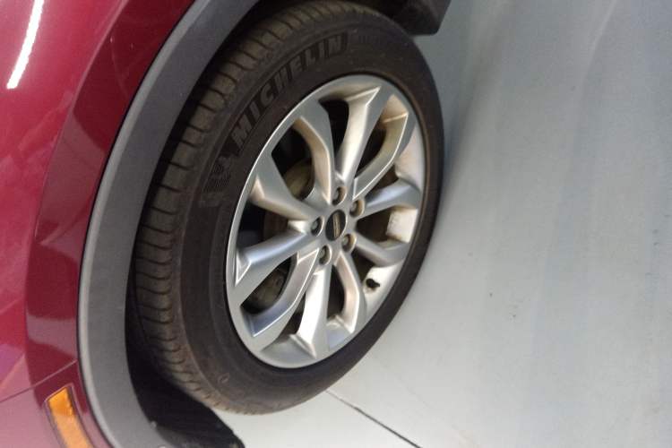 Used Lincoln MKC 2014 2.0T Two-Wheel-Drive Luxury Edition
