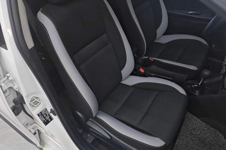 Used Toyota YARiS L 2021 X-Trail 1.5L CVT Leading Edition
