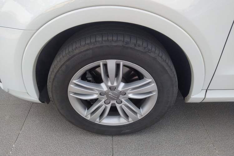 Used Audi Q3 2015 35 TFSI Comfort Model
