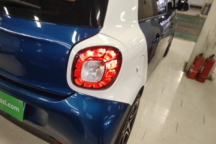 Used  forfour 2016 0.9T 66 kW Ultimate Edition