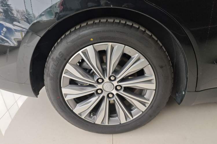 Used Hongqi E-QM5 2024 610 km PLUS