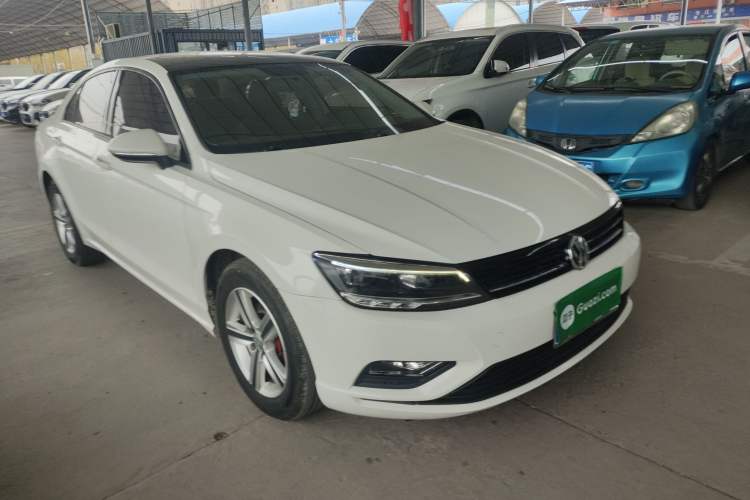 Used Volkswagen Lamando 2017 230TSI DSG Fashion Edition
